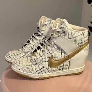 Nike Paris Dunk Sky Hi Women’s White & Gold Wedge Sneakers Size 8